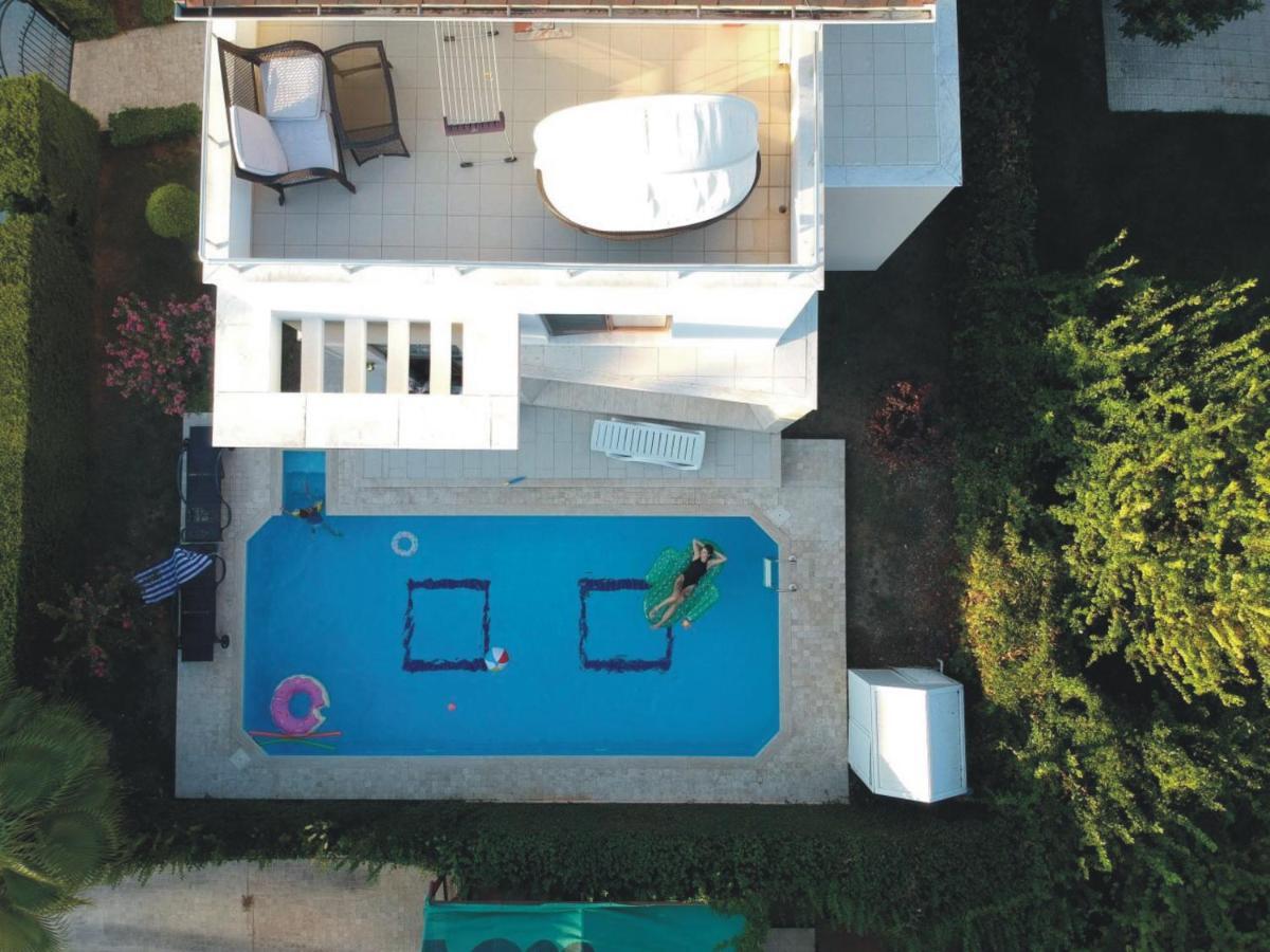 Villa Paradise Town Elite 100 Mbps Free Wifi *